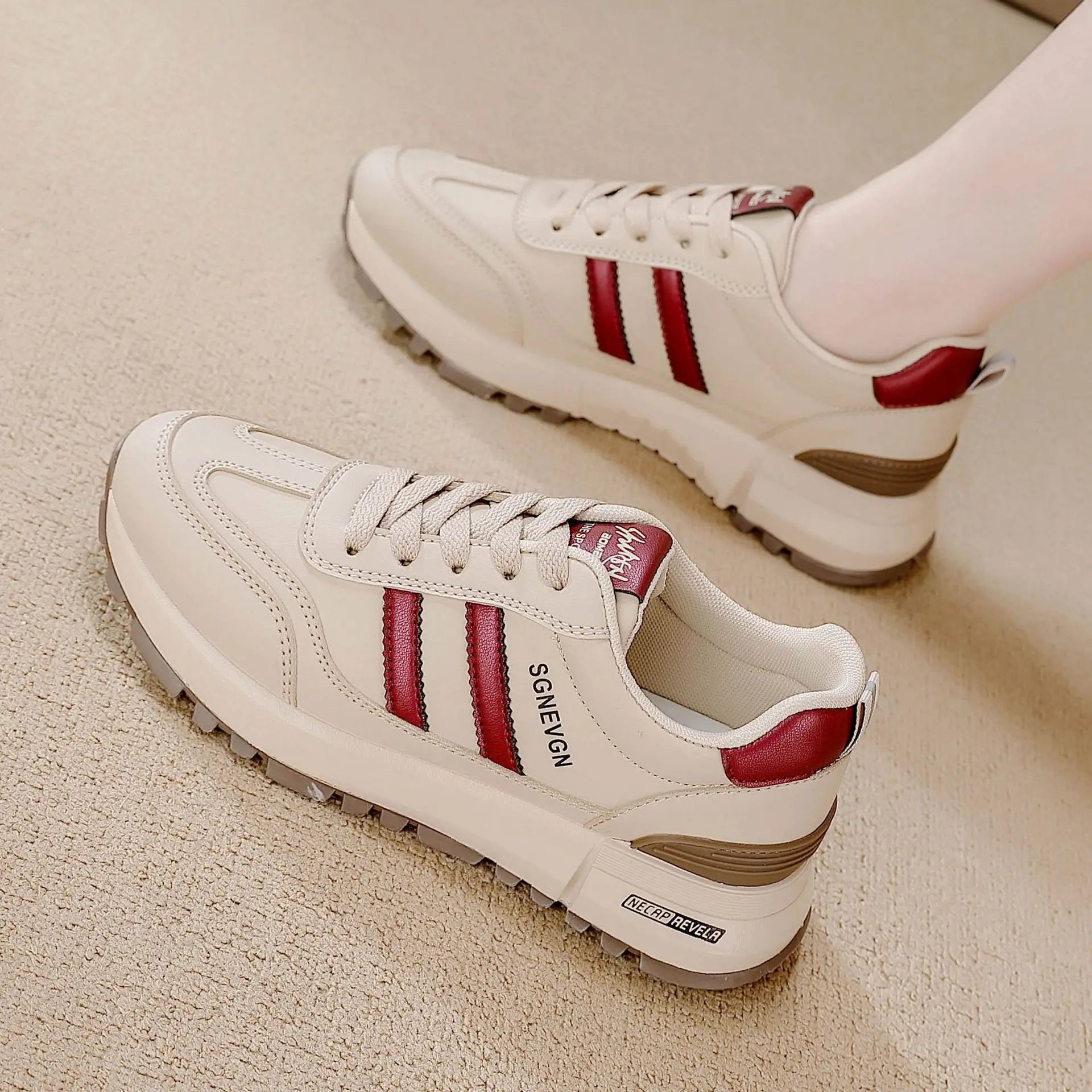 Women's 2025 Spring Autumn Running Flat Sneaker Cross-Border Plus Size All-match Leather Lace-Up Cushioning Non-slip Casual