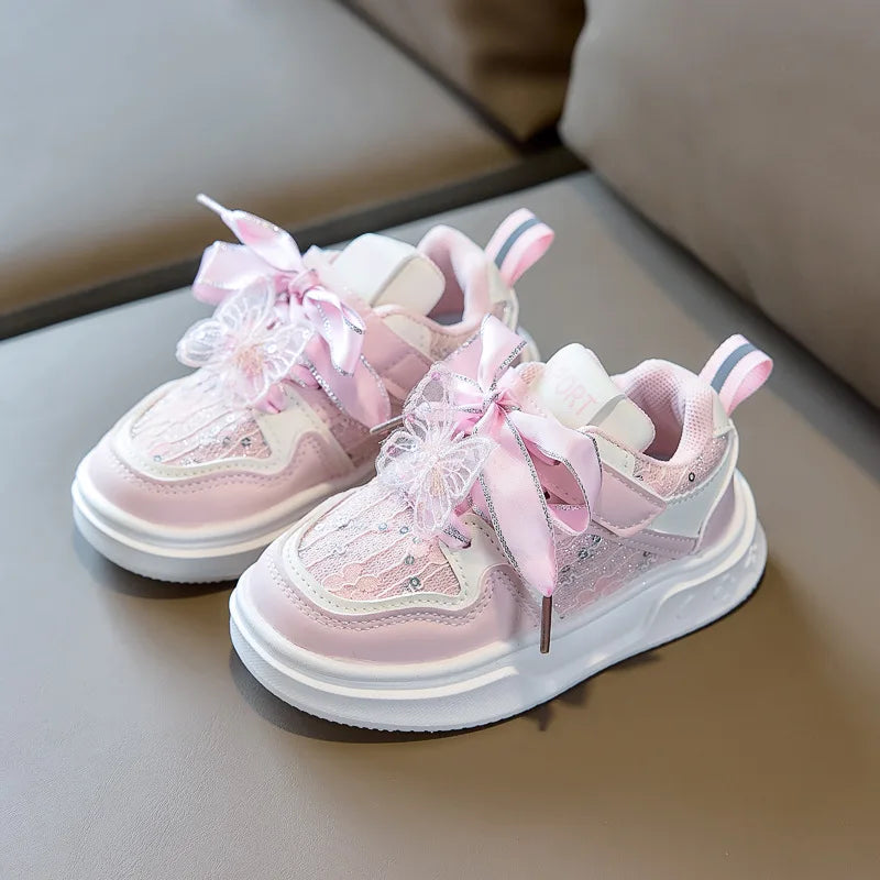 Girls' Butterfly Sneakers 2026 Spring New Children's Soft Sole Breathable Non-Slip Hook Loop Closure Casual Baby Korean Style