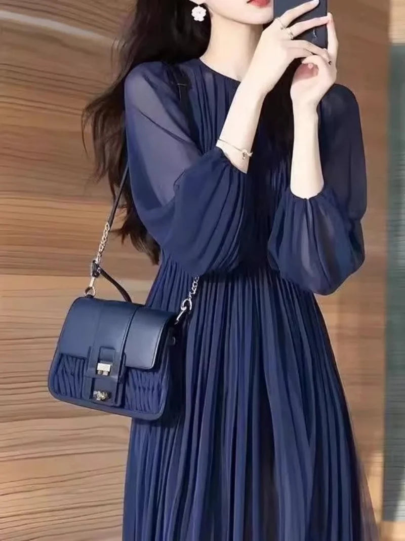 French Dress For Women Spring 2025 High-End Loose And Blue Chiffon Round Neck Long Sleeved Pleated Dress w531