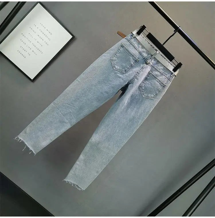 Heavy industry Diamond studded ripped Jeans Women's Street wear 2026 Summer New Loose Nine point Pants Casual Denim Trousers