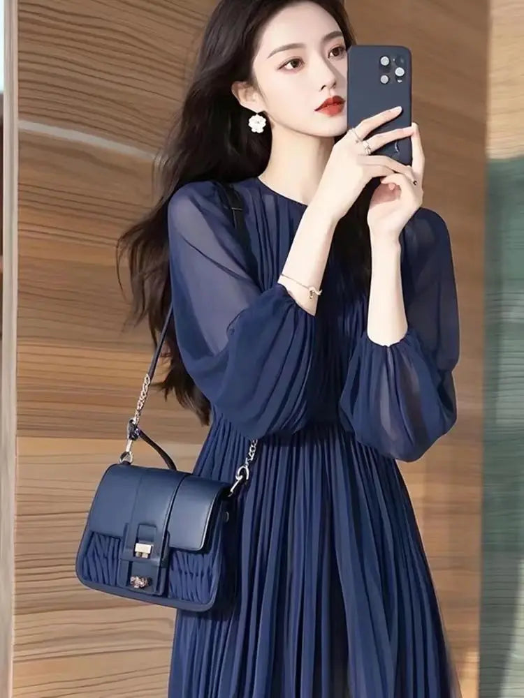 French Dress For Women Spring 2025 High-End Loose And Blue Chiffon Round Neck Long Sleeved Pleated Dress w531