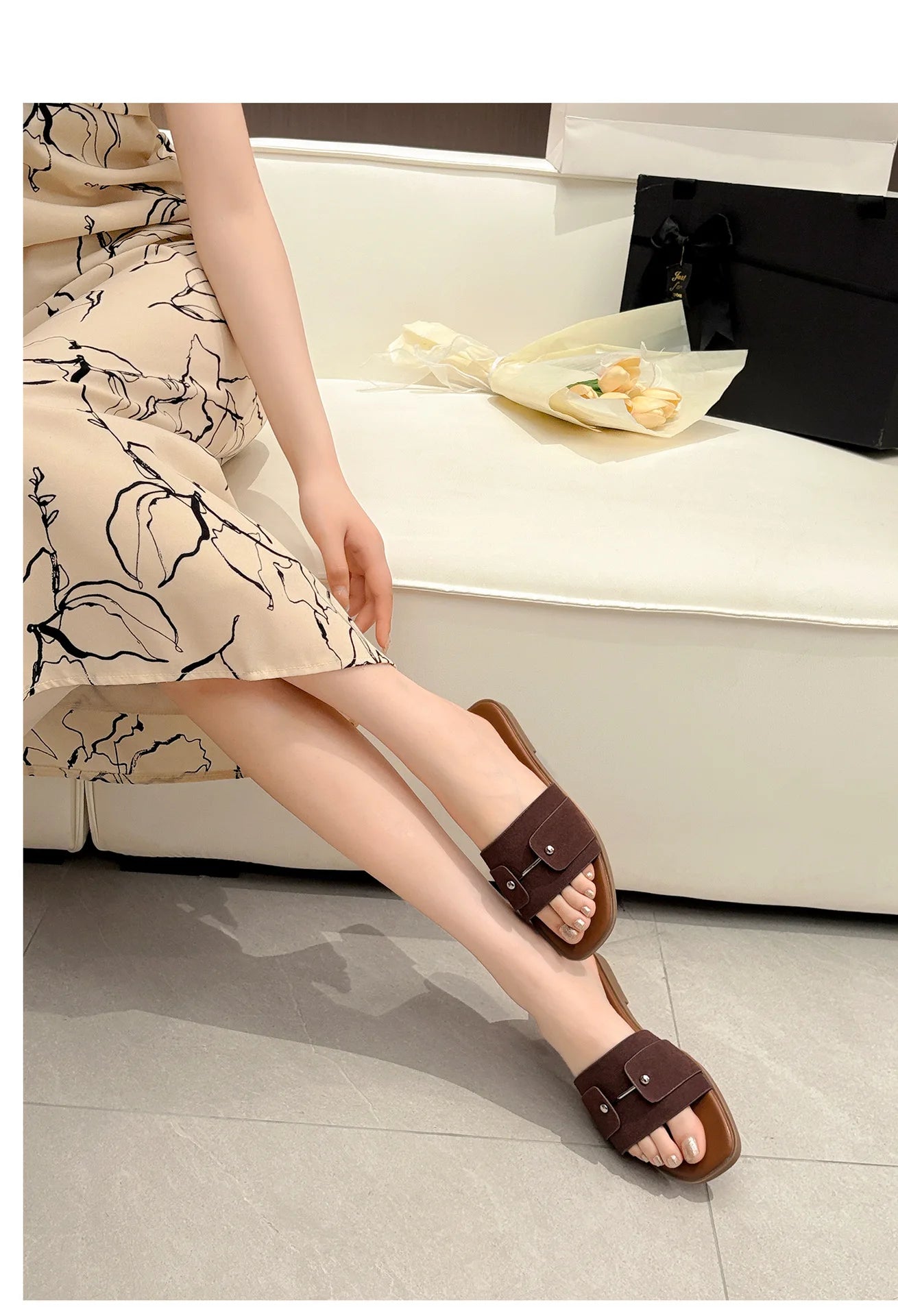 Womens slippers summer elegant versatile casual breathable anti-slip suitable outdoor travel beach activities flat shoes sandals