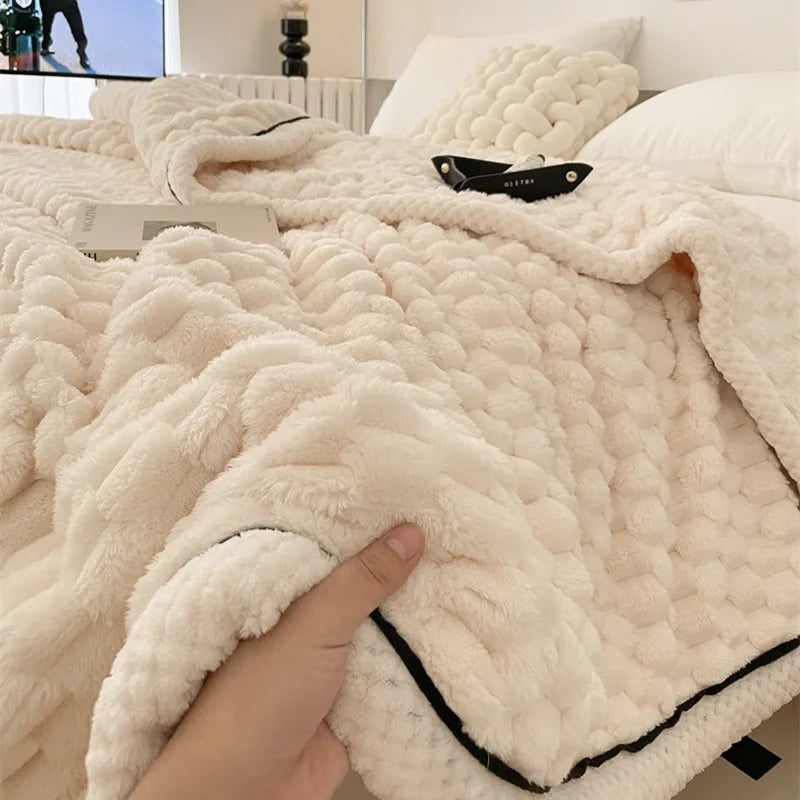 Coral Fleece Warm Blanket Autumn And Winter Soft Flannel Double-Sided Thick Golden Turtle Fleece Suitable For Bedroom Blankets