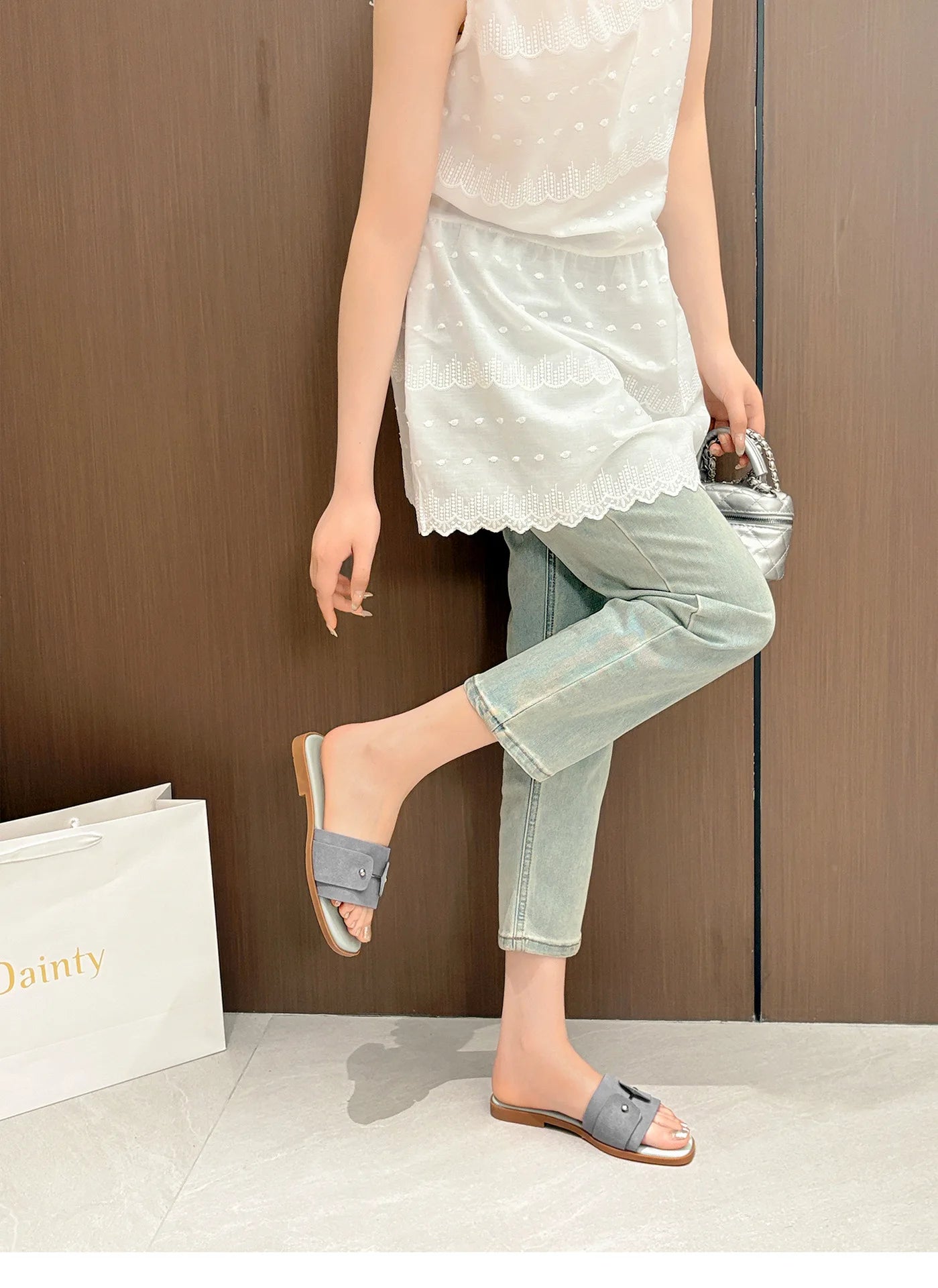 Womens slippers summer elegant versatile casual breathable anti-slip suitable outdoor travel beach activities flat shoes sandals