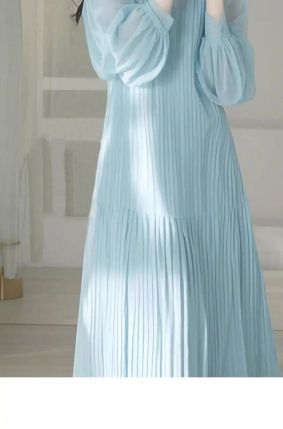 French Dress For Women Spring 2025 High-End Loose And Blue Chiffon Round Neck Long Sleeved Pleated Dress w531