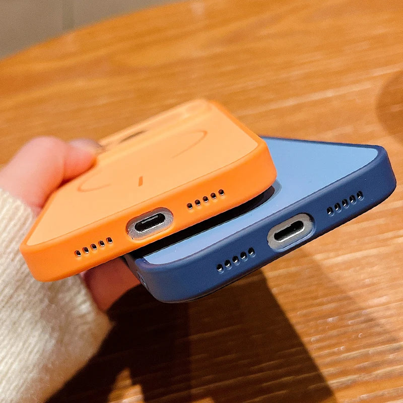 Hanging Astronaut Pattern Case For iPhone 17 Pro Max Magnetic For Magsafe Skin Feeling Cover For iPhone 16 Pro Max 15 14 13