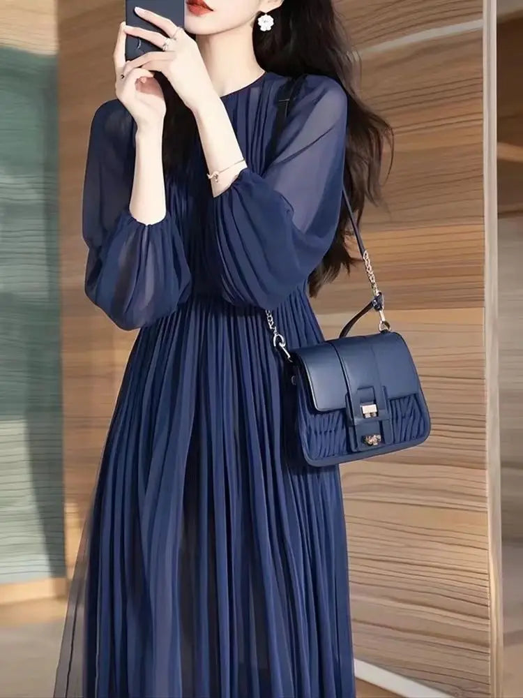 French Dress For Women Spring 2025 High-End Loose And Blue Chiffon Round Neck Long Sleeved Pleated Dress w531