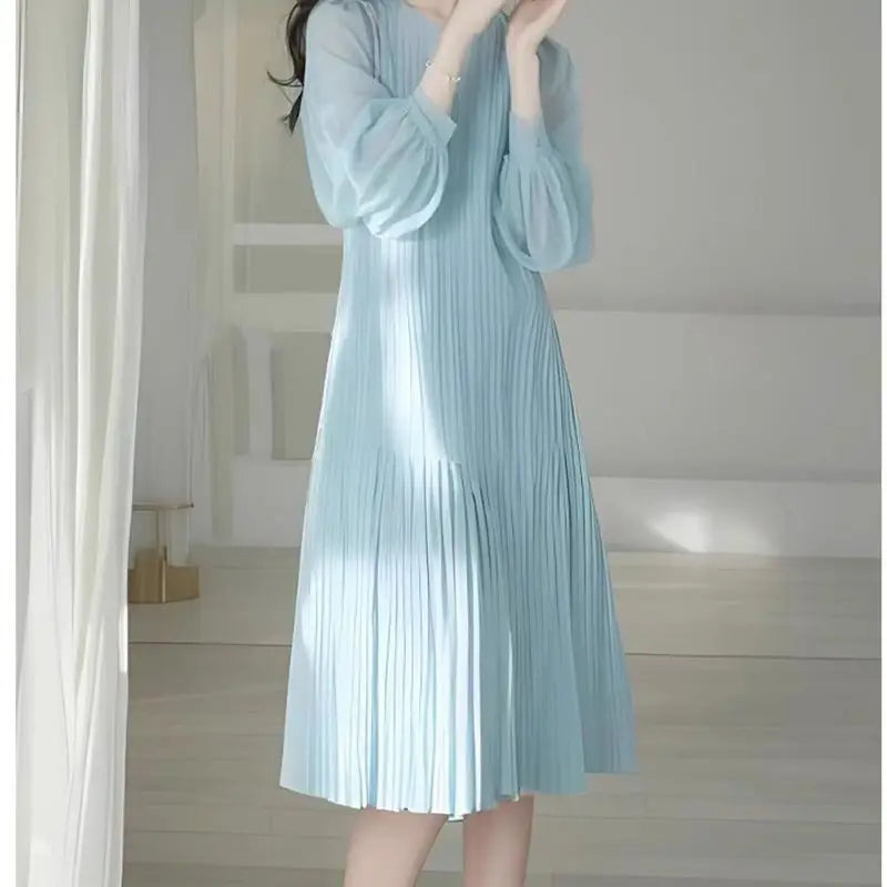 French Dress For Women Spring 2025 High-End Loose And Blue Chiffon Round Neck Long Sleeved Pleated Dress w531