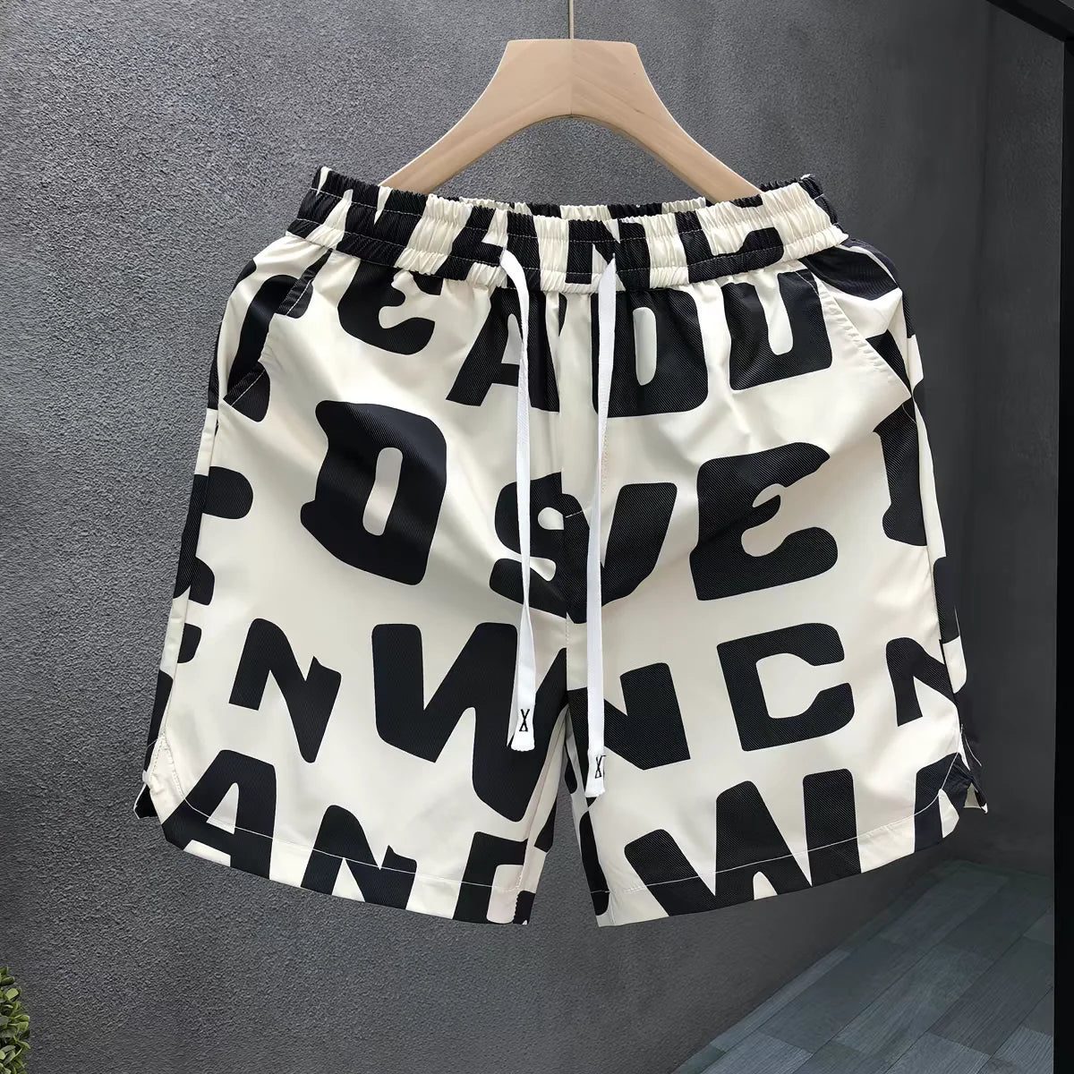 Trendy Letter Print Graffiti Style Modern Classic Men's Athletic Shorts Summer Quick-drying Lightweight Beach Shorts Moto Shorts