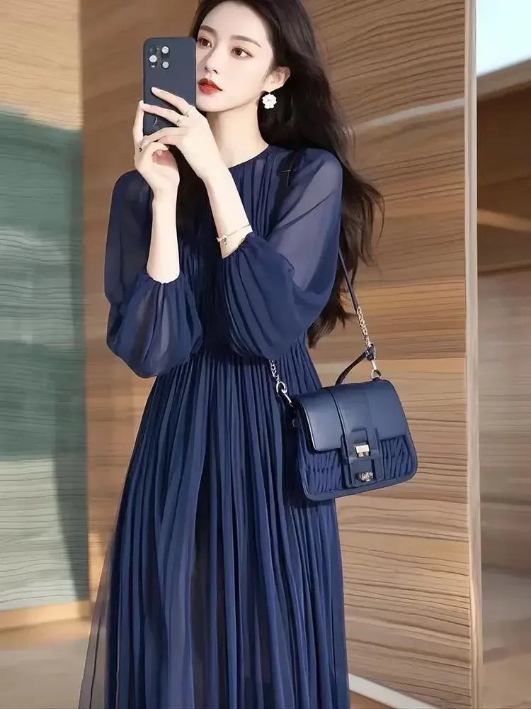 French Dress for Women with Exquisite High-end Feel Loose Slim Blue Chiffon Round Neck Long-sleeved Skirt