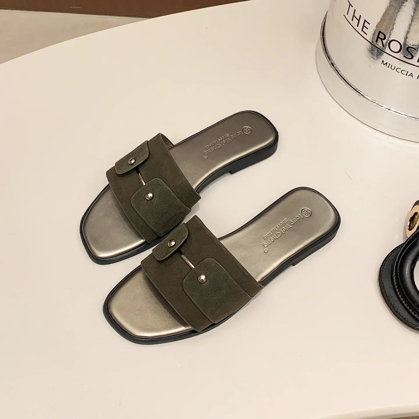 Womens slippers summer elegant versatile casual breathable anti-slip suitable outdoor travel beach activities flat shoes sandals
