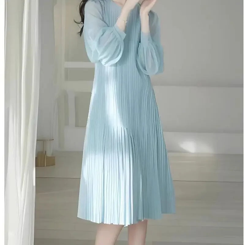 French Dress for Women with Exquisite High-end Feel Loose Slim Blue Chiffon Round Neck Long-sleeved Skirt