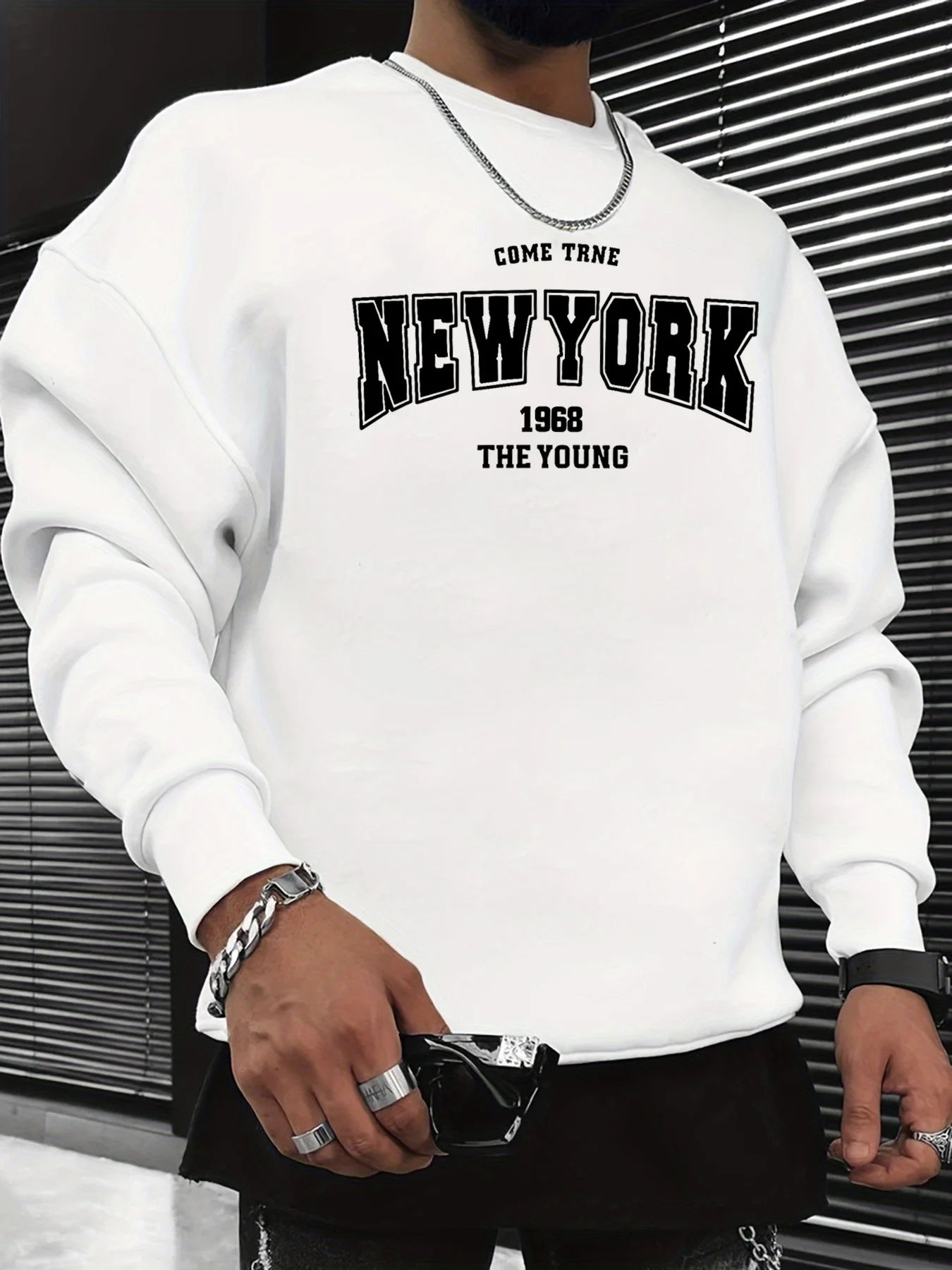 Men's autumn and winter fashionable casual loose New York letter graphic printed long sleeved round neck sweatshirt