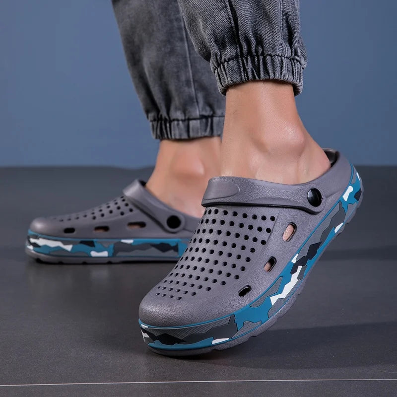 Mens Sandals Casual Summer Clogs for Men Breathable Soft EVA Garden Shoes Closed-toe Fashion Slippers for Men 2025 New Design