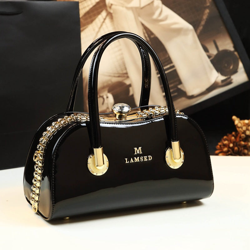 Simple Handbag for Middle-Aged Women